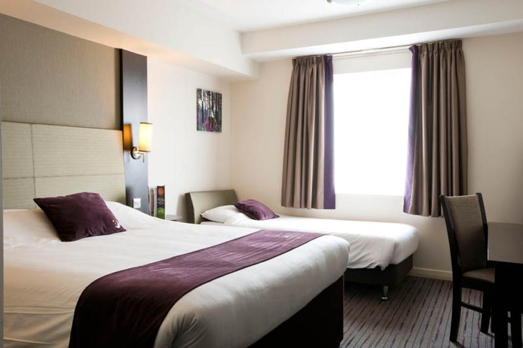 Premier Inn London Elstree / Borehamwood Room photo